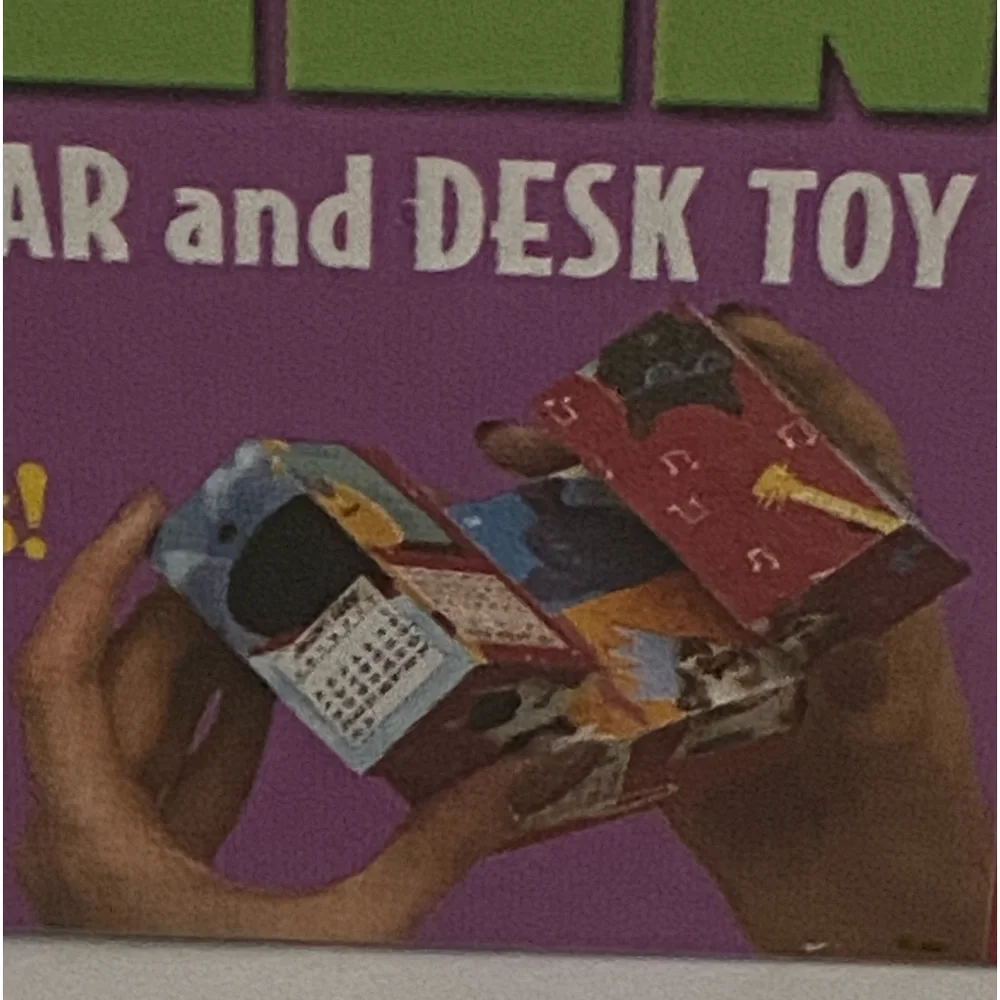 Y2K Vintage cat cube Mental Block 2000 Calendar and Desk Toy CAT scene art